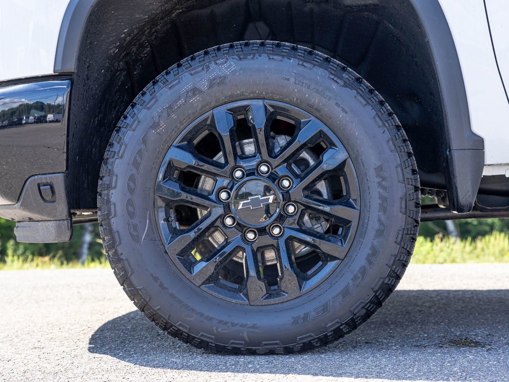2026 Chevrolet Silverado 2500 HD in St-Jérôme, Quebec - 37 - w1024h768px
