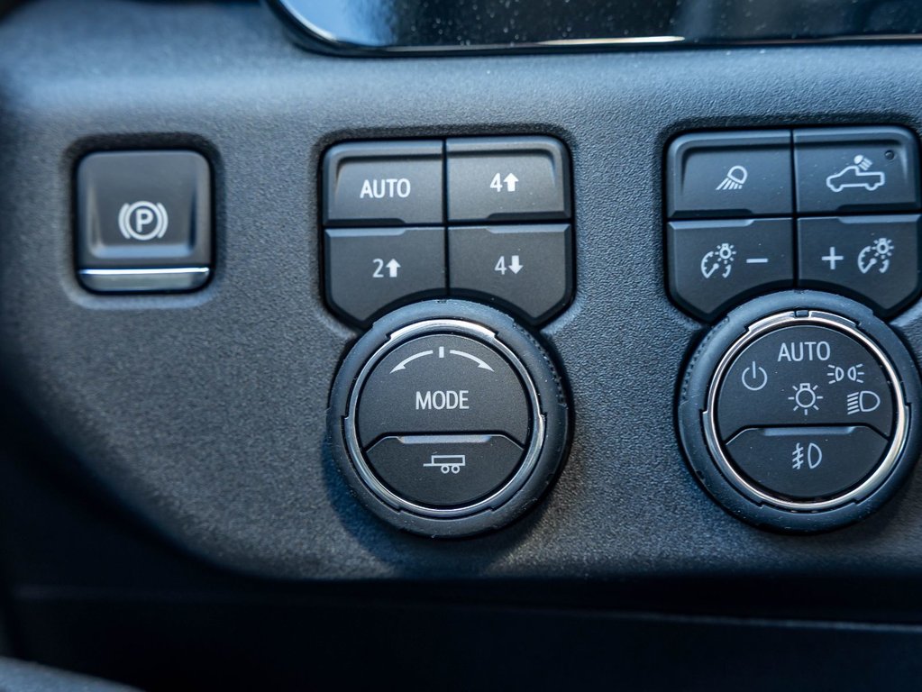 2026 Chevrolet Silverado 2500 HD in St-Jérôme, Quebec - 26 - w1024h768px