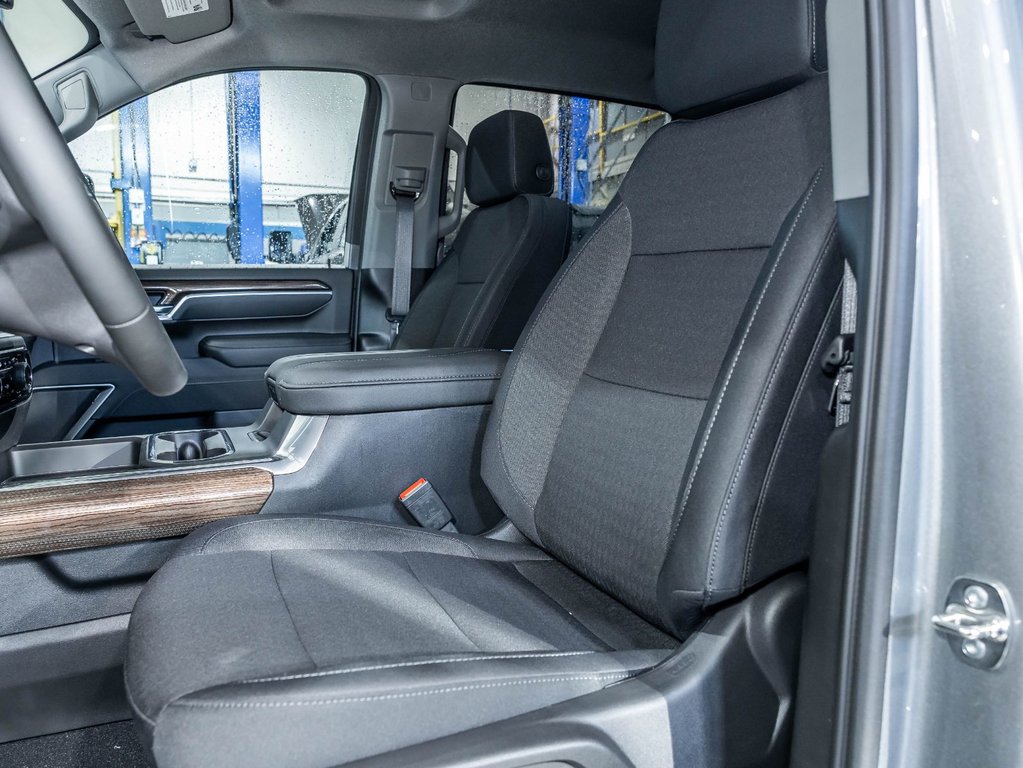 Chevrolet Silverado 2500 HD  2026 à St-Jérôme, Québec - 11 - w1024h768px