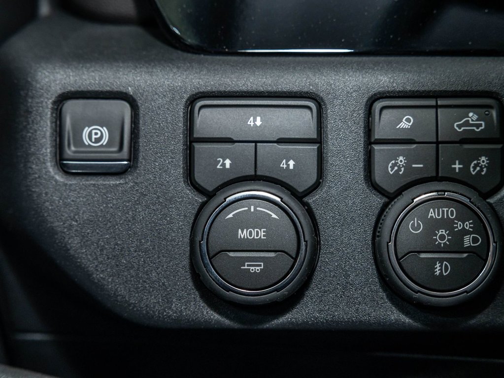 Chevrolet Silverado 2500 HD  2026 à St-Jérôme, Québec - 25 - w1024h768px