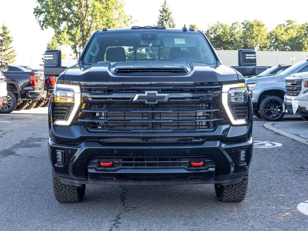 Chevrolet Silverado 2500 HD  2026 à St-Jérôme, Québec - 2 - w1024h768px