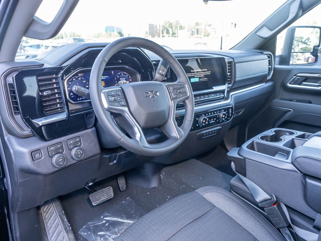 Chevrolet Silverado 2500 HD  2026 à St-Jérôme, Québec - 12 - w1024h768px