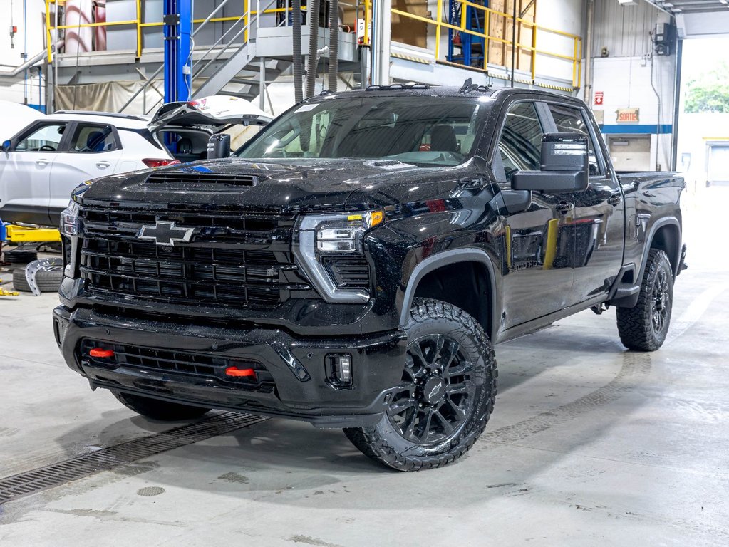 2026 Chevrolet Silverado 2500 HD in St-Jérôme, Quebec - 1 - w1024h768px