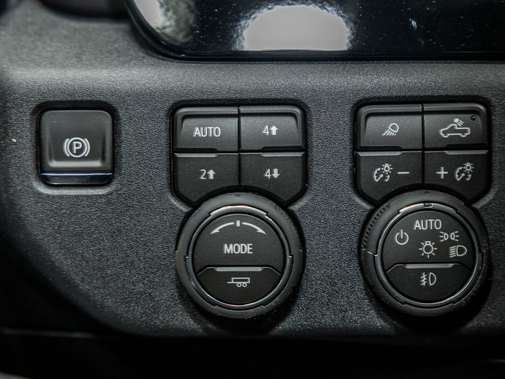 2026 Chevrolet Silverado 2500 HD in St-Jérôme, Quebec - 25 - w1024h768px