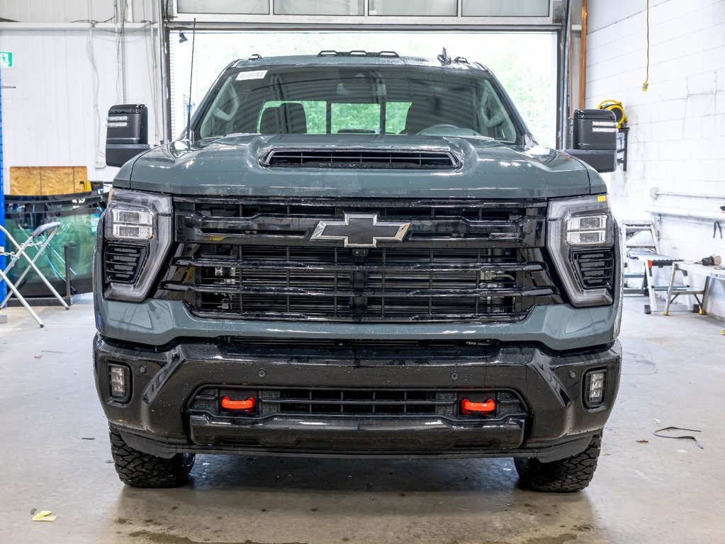 2026 Chevrolet Silverado 2500 HD in St-Jérôme, Quebec - 2 - w1024h768px