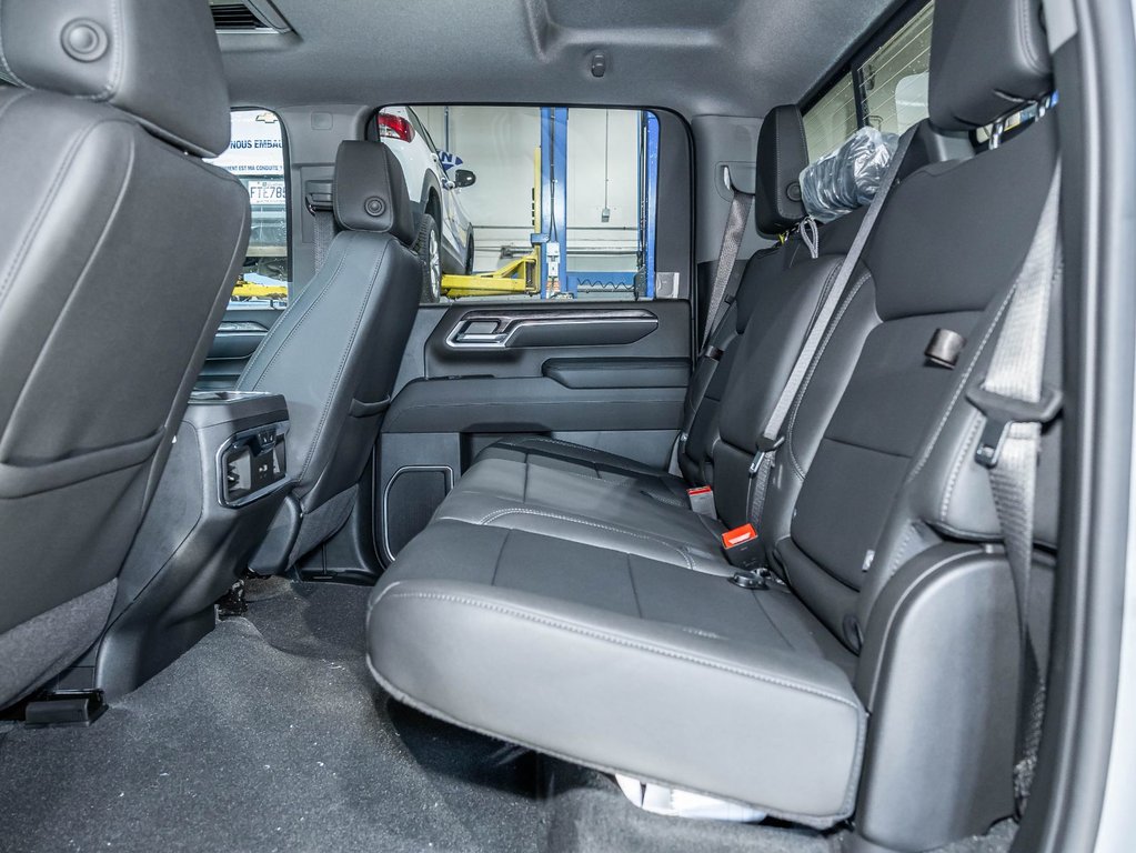 Chevrolet Silverado 2500 HD  2026 à St-Jérôme, Québec - 33 - w1024h768px