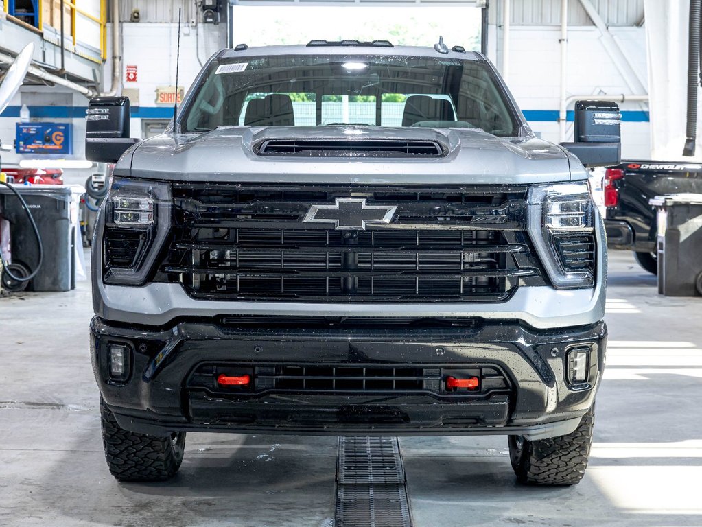 Chevrolet Silverado 2500 HD  2026 à St-Jérôme, Québec - 2 - w1024h768px