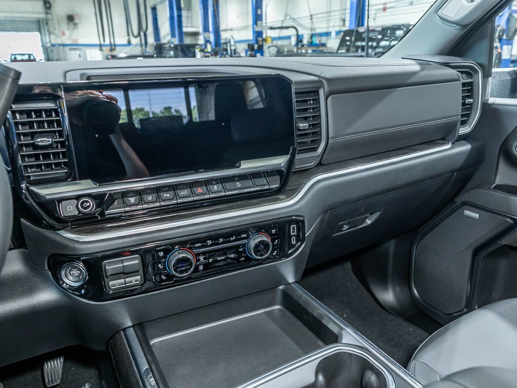 Chevrolet Silverado 2500 HD  2026 à St-Jérôme, Québec - 22 - w1024h768px