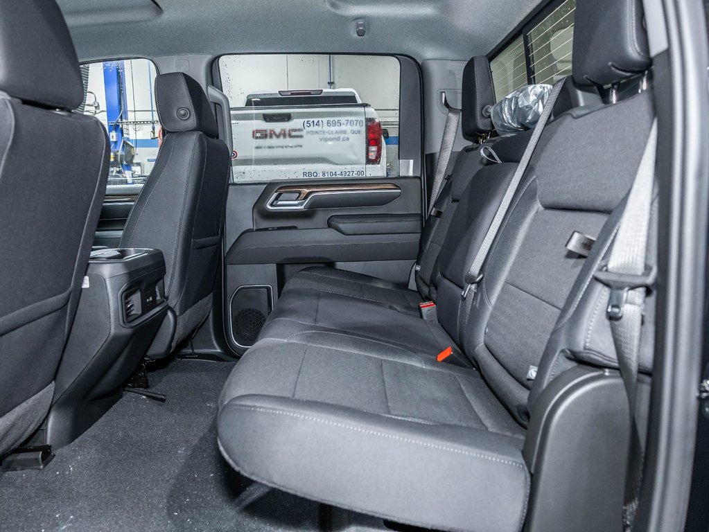 Chevrolet Silverado 2500 HD  2026 à St-Jérôme, Québec - 33 - w1024h768px