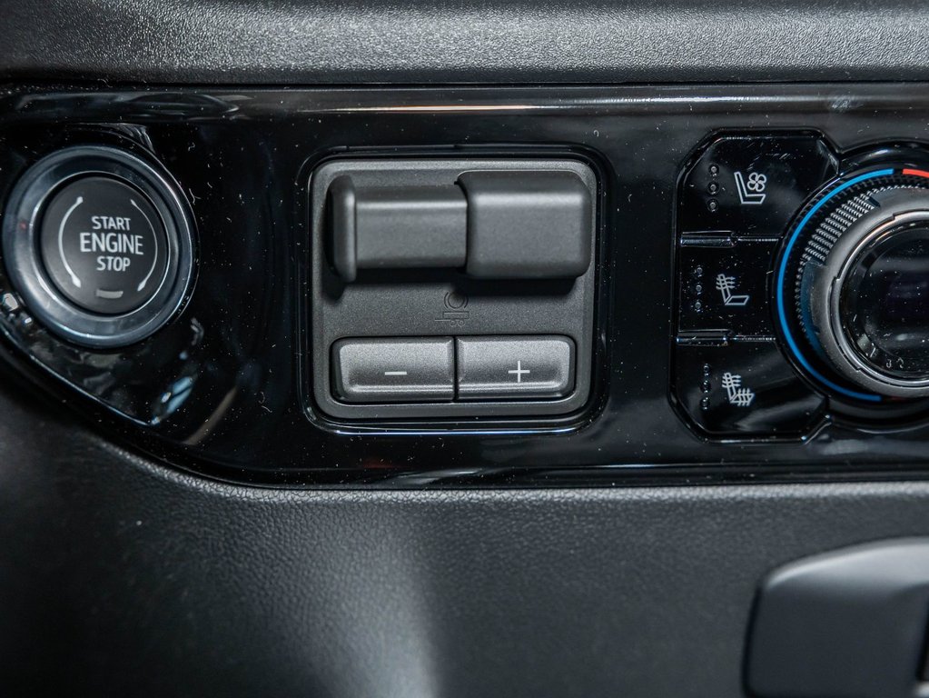 2026 Chevrolet Silverado 2500 HD in St-Jérôme, Quebec - 27 - w1024h768px