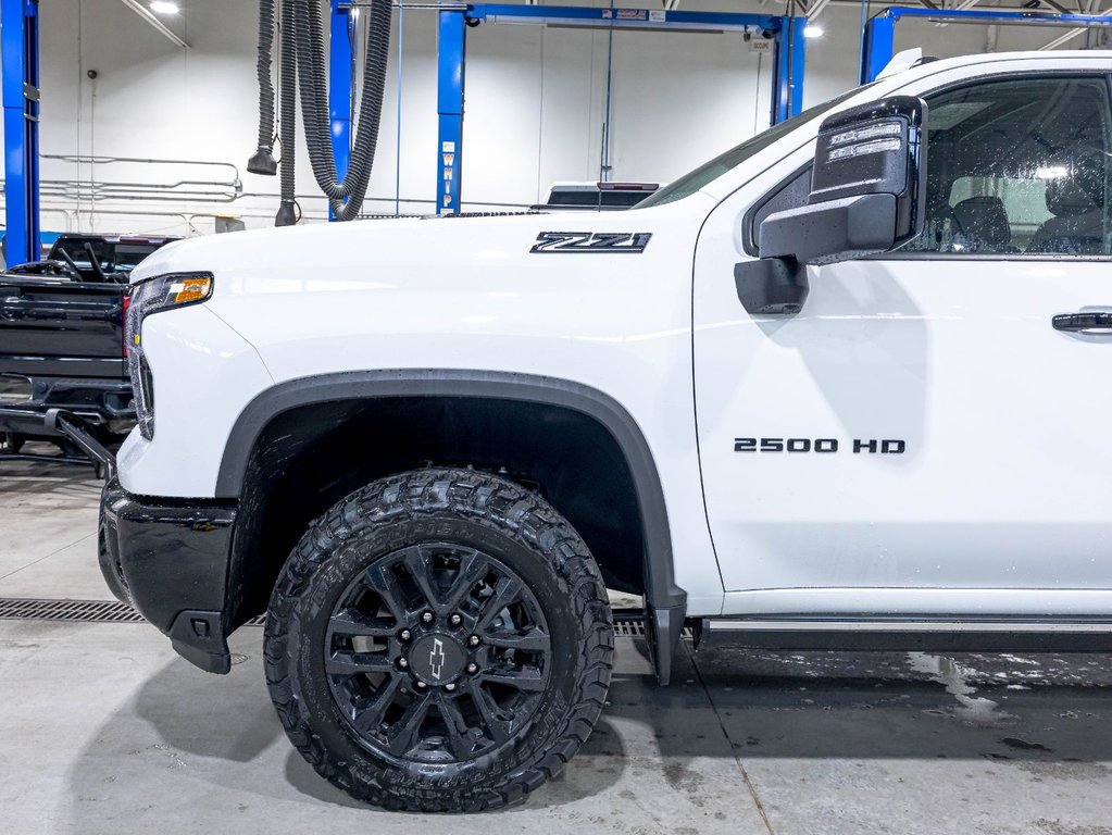 2026 Chevrolet Silverado 2500 HD in St-Jérôme, Quebec - 37 - w1024h768px