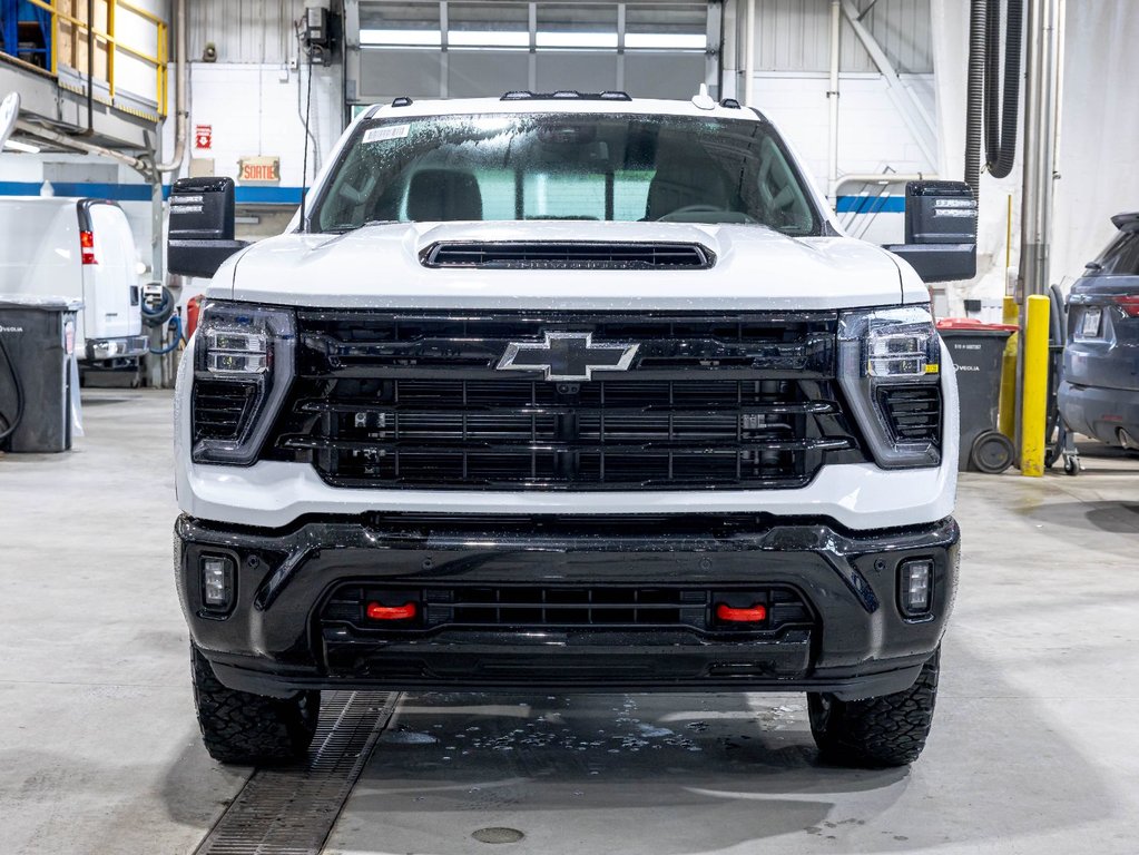 2026 Chevrolet Silverado 2500 HD in St-Jérôme, Quebec - 2 - w1024h768px