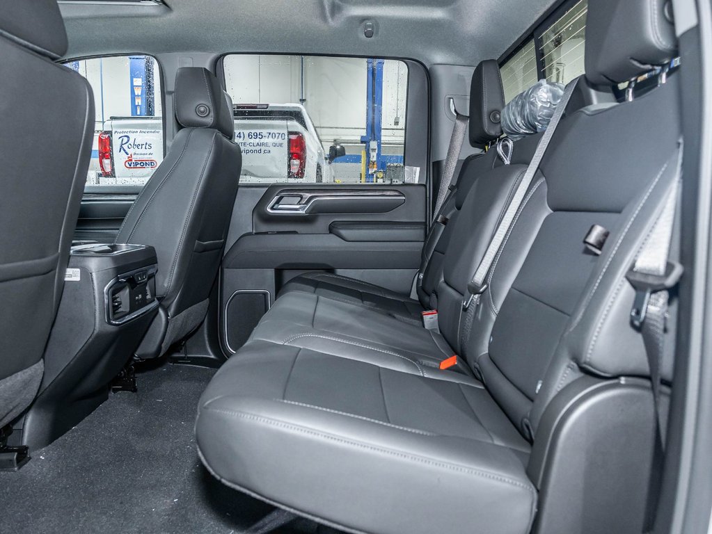 2026 Chevrolet Silverado 2500 HD in St-Jérôme, Quebec - 33 - w1024h768px