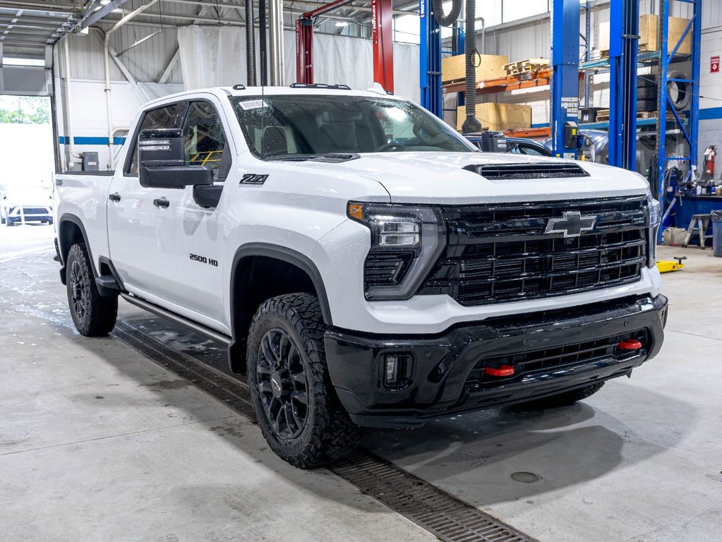 2026 Chevrolet Silverado 2500 HD in St-Jérôme, Quebec - 10 - w1024h768px