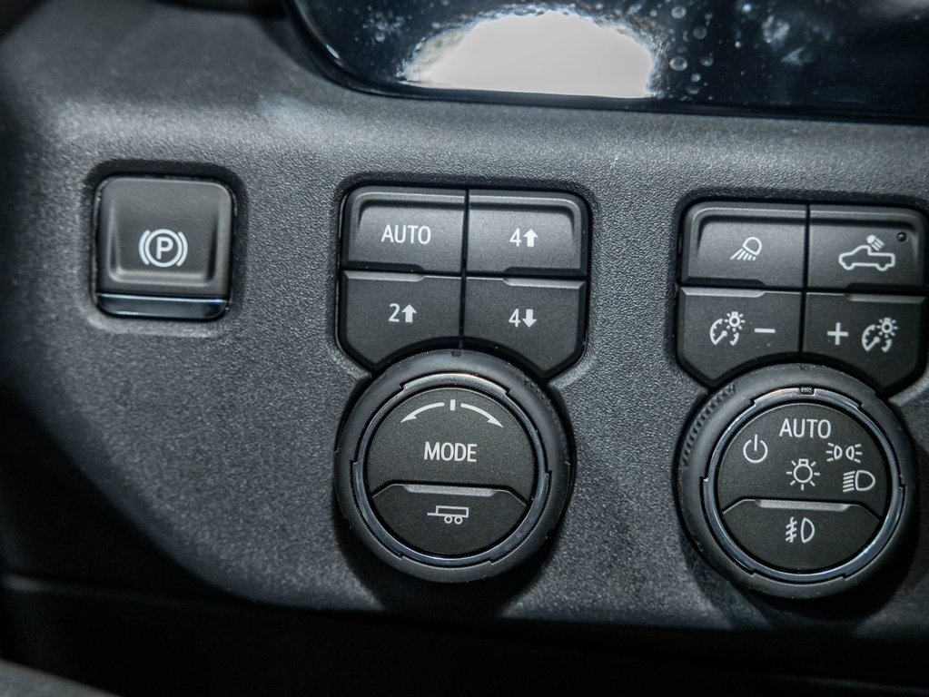 2026 Chevrolet Silverado 2500 HD in St-Jérôme, Quebec - 26 - w1024h768px