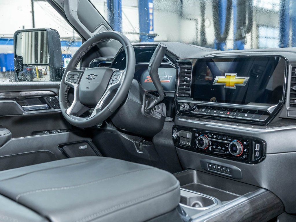 2026 Chevrolet Silverado 2500 HD in St-Jérôme, Quebec - 32 - w1024h768px