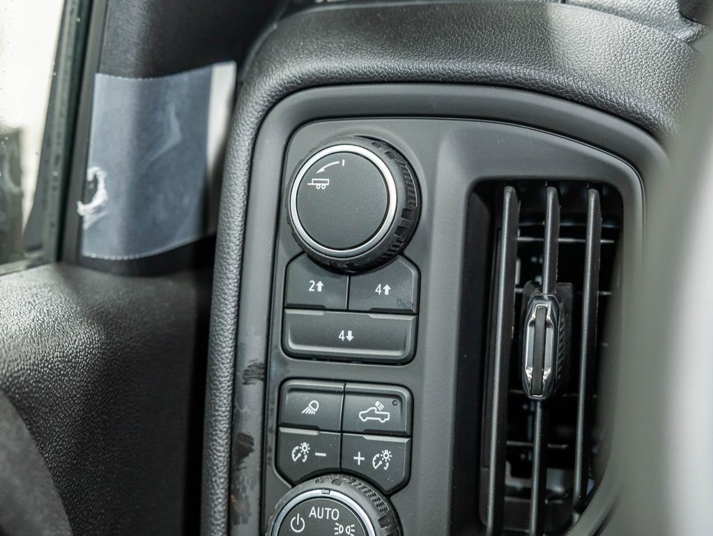 Chevrolet Silverado 2500 HD  2026 à St-Jérôme, Québec - 22 - w1024h768px