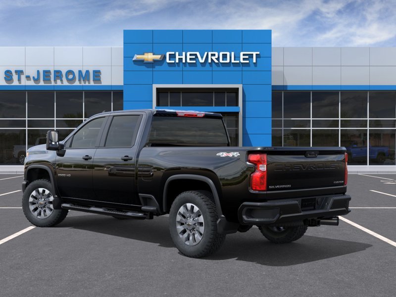 2026 Chevrolet Silverado 2500 HD in St-Jérôme, Quebec - 3 - w1024h768px