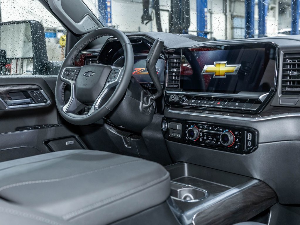 Chevrolet Silverado 2500 HD  2026 à St-Jérôme, Québec - 32 - w1024h768px