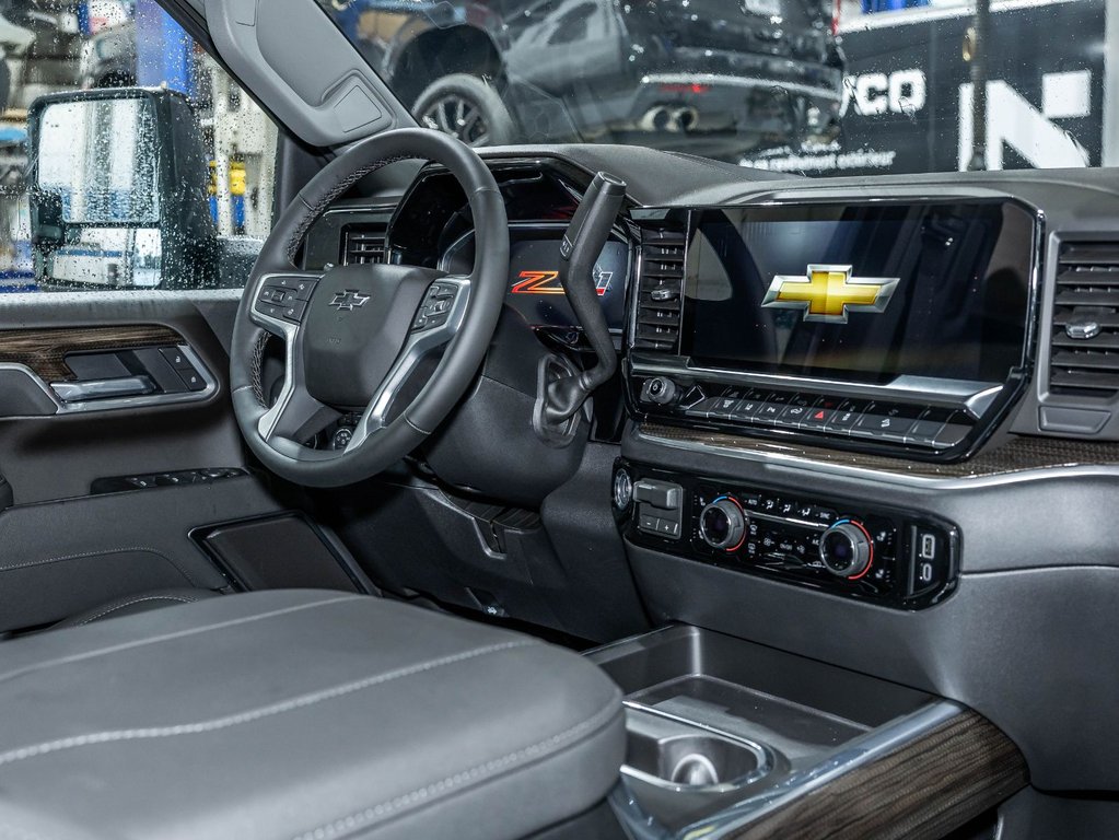 2026 Chevrolet Silverado 2500 HD in St-Jérôme, Quebec - 30 - w1024h768px