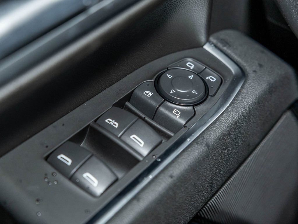 2026 Chevrolet Silverado 2500 HD in St-Jérôme, Quebec - 28 - w1024h768px
