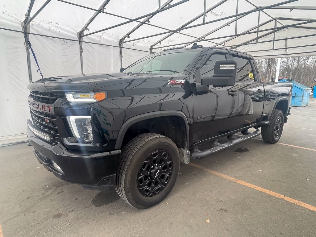 Chevrolet Silverado 2500HD  2021 à St-Jérôme, Québec - 1 - w1024h768px