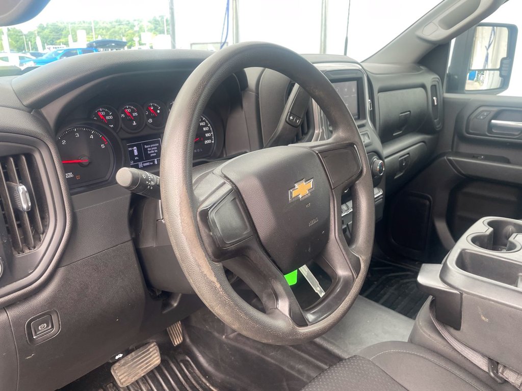 Chevrolet Silverado 2500HD  2022 à St-Jérôme, Québec - 3 - w1024h768px