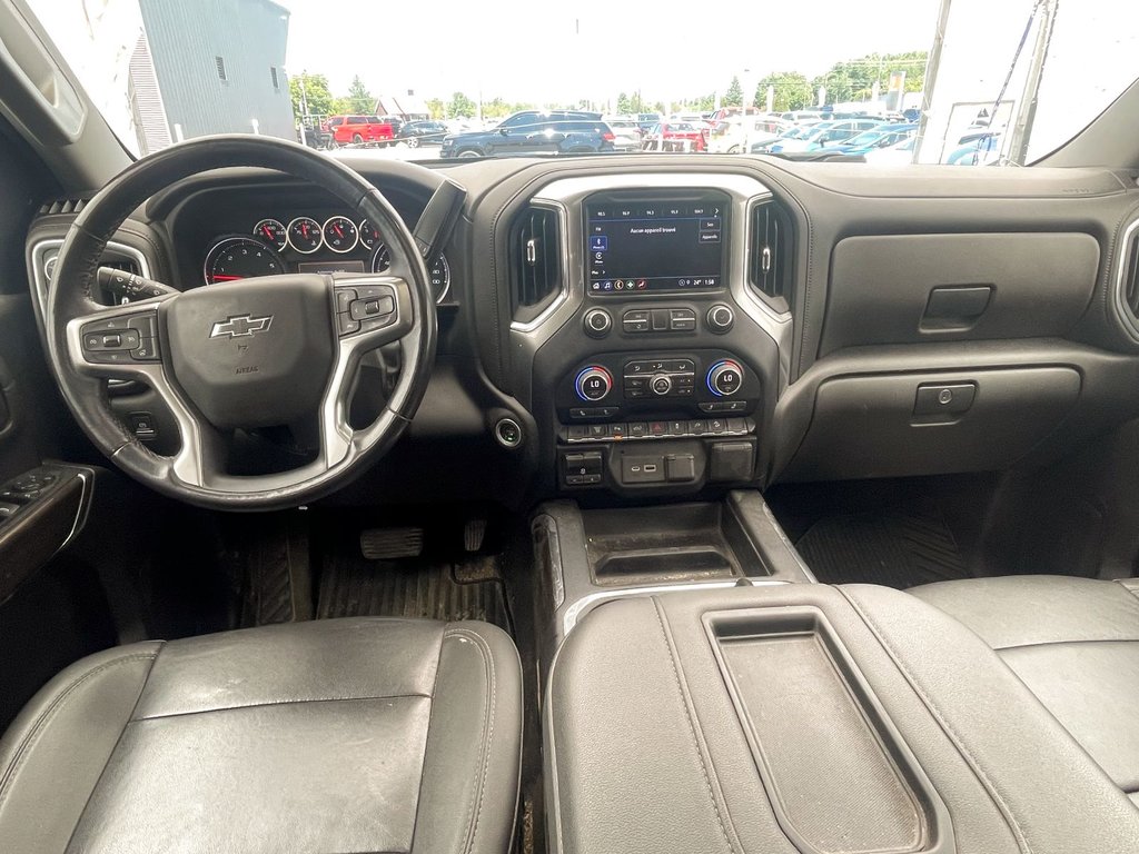 Chevrolet Silverado 2500HD  2022 à St-Jérôme, Québec - 12 - w1024h768px
