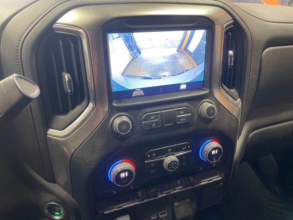 2022 Chevrolet Silverado 2500HD in St-Jérôme, Quebec - 8 - w1024h768px