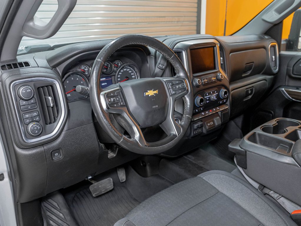 Chevrolet Silverado 2500HD  2022 à St-Jérôme, Québec - 2 - w1024h768px