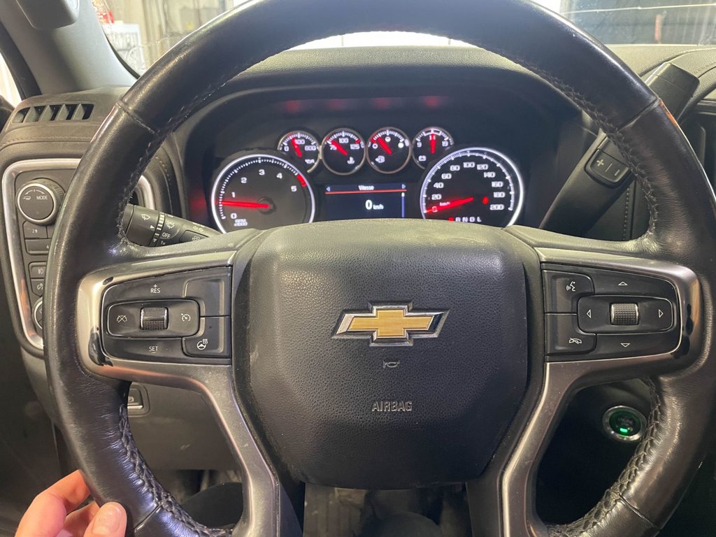 2022 Chevrolet Silverado 2500HD in St-Jérôme, Quebec - 10 - w1024h768px