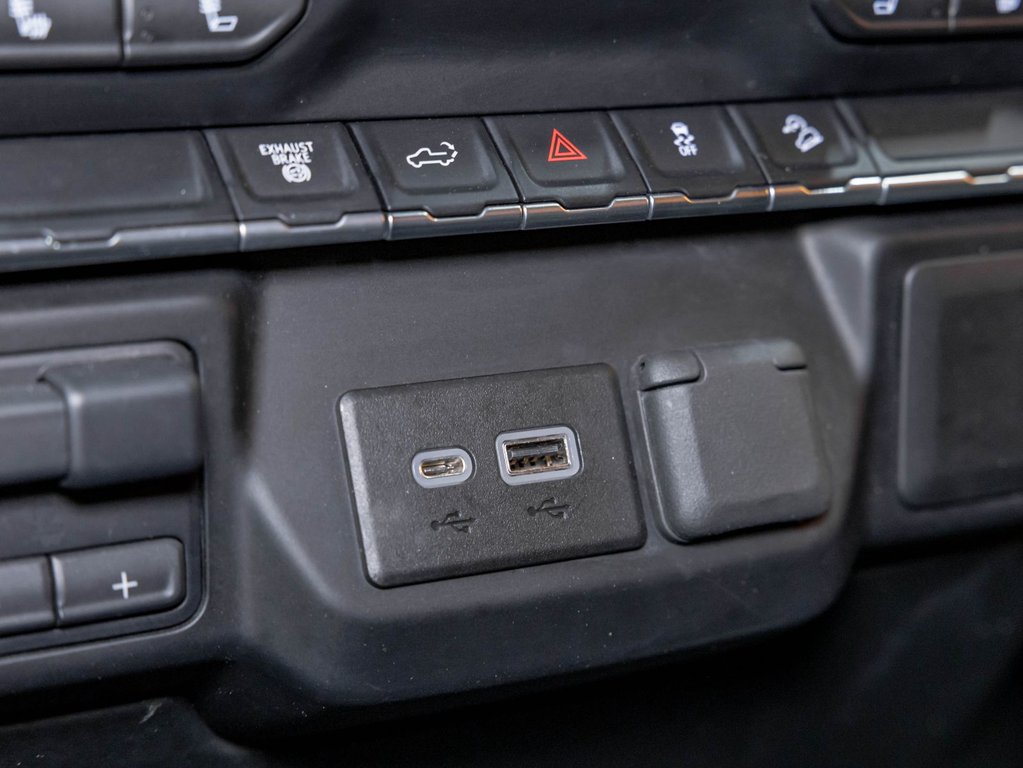 Chevrolet Silverado 2500HD  2022 à St-Jérôme, Québec - 22 - w1024h768px