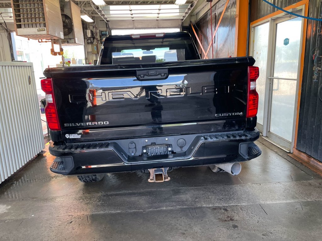 Chevrolet Silverado 2500HD  2022 à St-Jérôme, Québec - 6 - w1024h768px