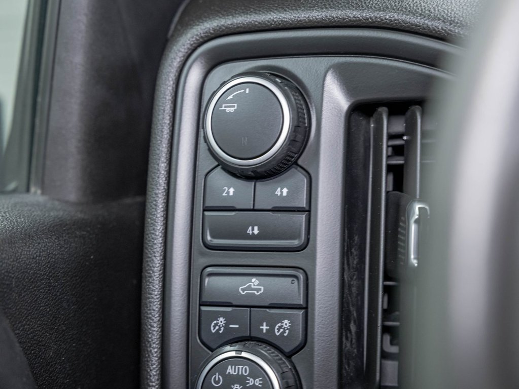 2022 Chevrolet Silverado 2500HD in St-Jérôme, Quebec - 23 - w1024h768px