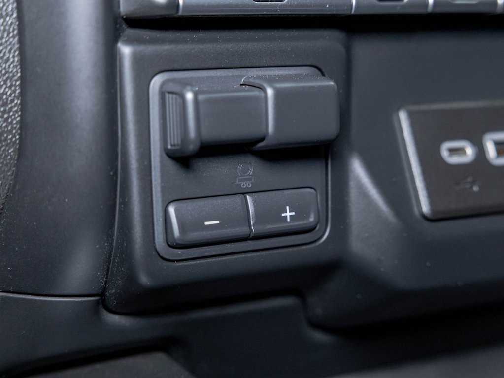 2022 Chevrolet Silverado 2500HD in St-Jérôme, Quebec - 22 - w1024h768px