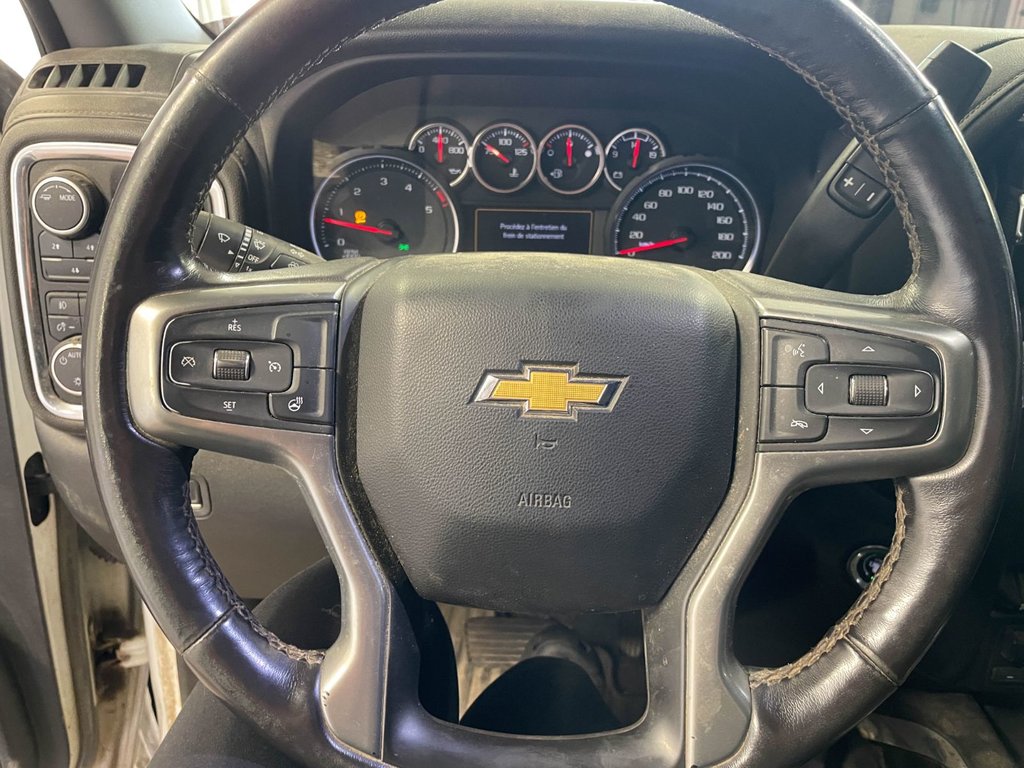 Chevrolet Silverado 2500HD  2022 à St-Jérôme, Québec - 13 - w1024h768px