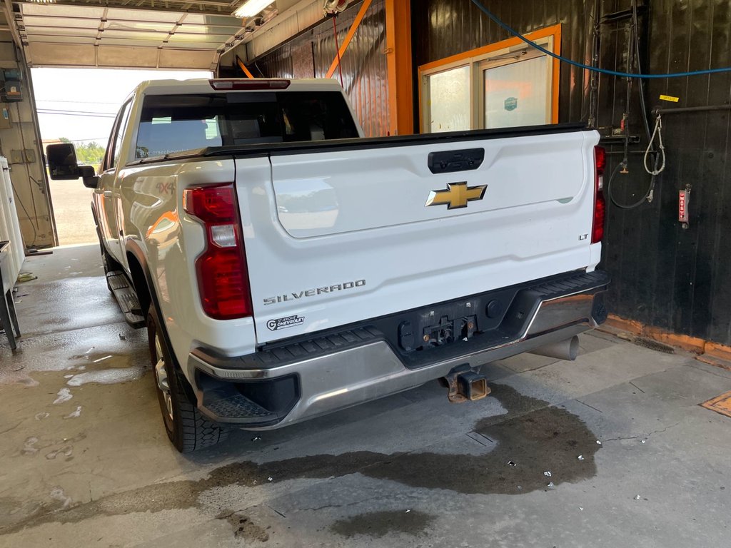 2022 Chevrolet Silverado 2500HD in St-Jérôme, Quebec - 5 - w1024h768px