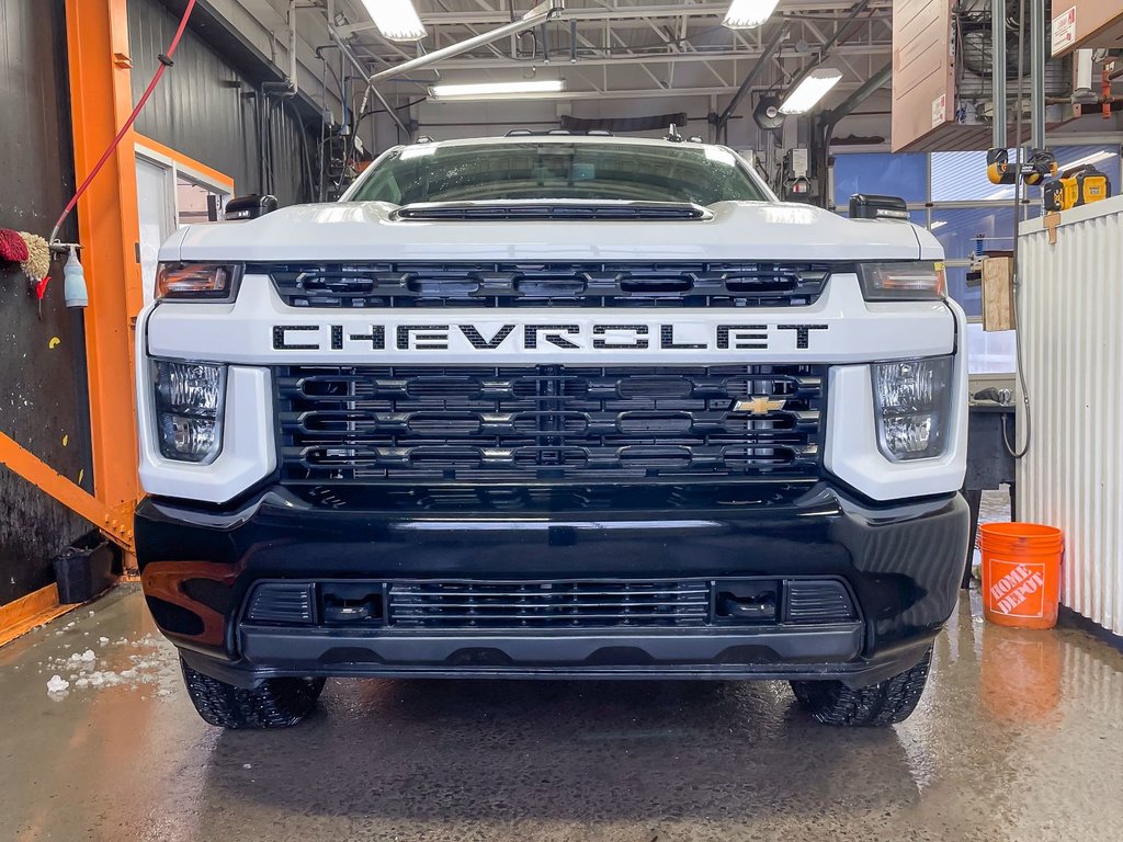 Chevrolet Silverado 2500HD  2023 à St-Jérôme, Québec - 4 - w1024h768px