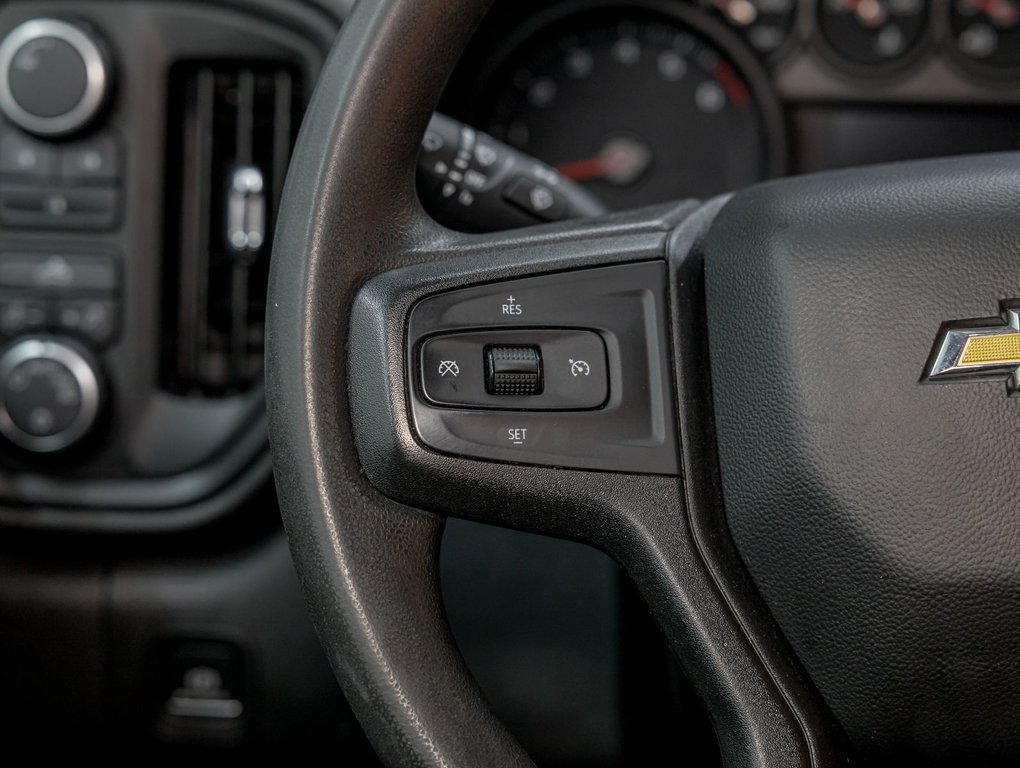 Chevrolet Silverado 2500HD  2023 à St-Jérôme, Québec - 14 - w1024h768px