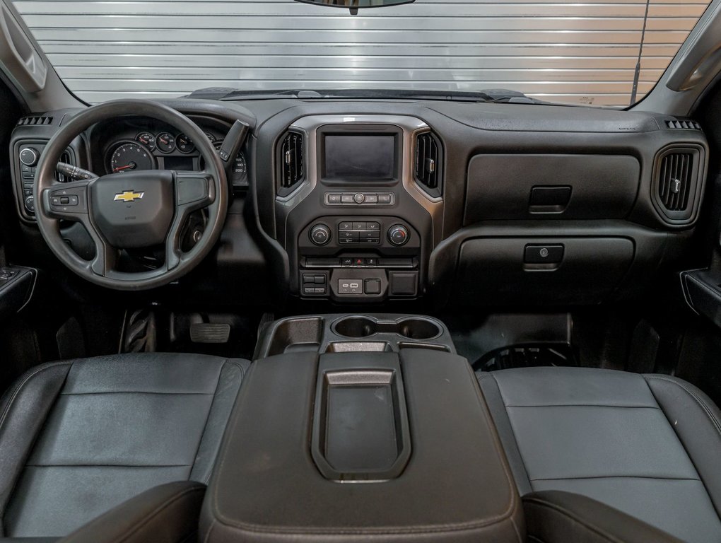 Chevrolet Silverado 2500HD  2023 à St-Jérôme, Québec - 11 - w1024h768px