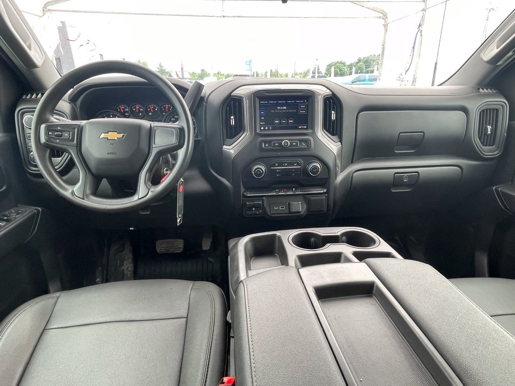 Chevrolet Silverado 2500HD  2023 à St-Jérôme, Québec - 10 - w1024h768px