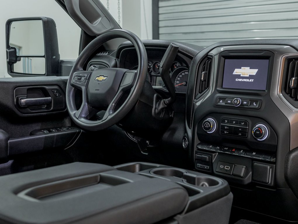 Chevrolet Silverado 2500HD  2024 à St-Jérôme, Québec - 29 - w1024h768px