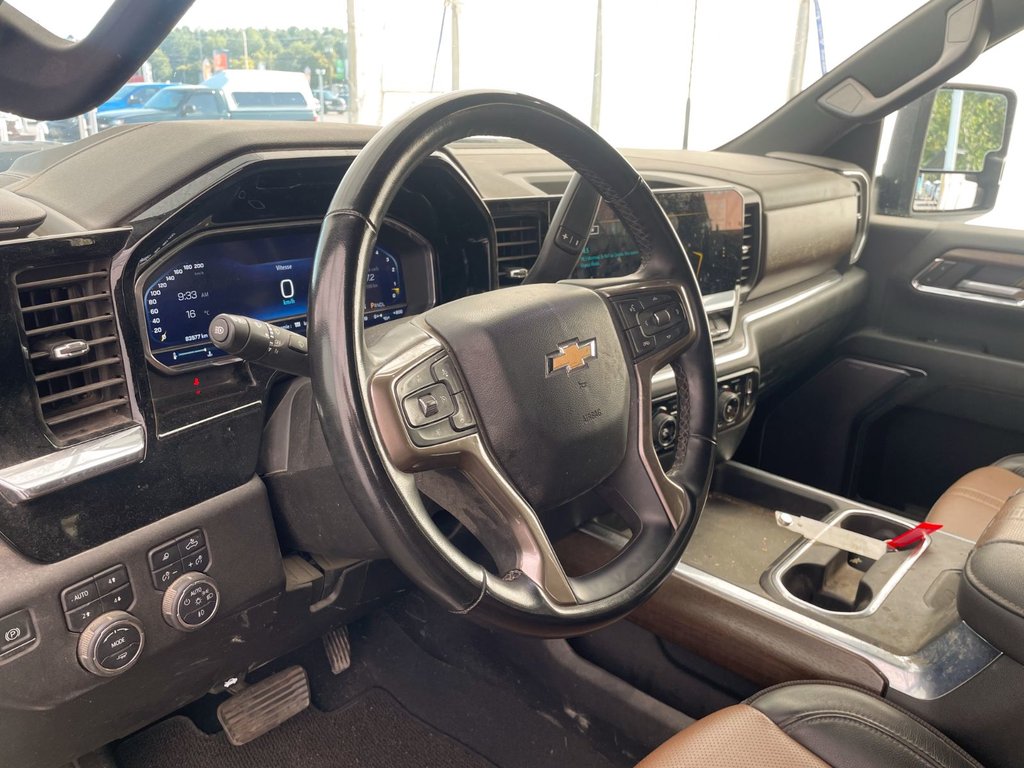 2024 Chevrolet Silverado 2500HD in St-Jérôme, Quebec - 3 - w1024h768px