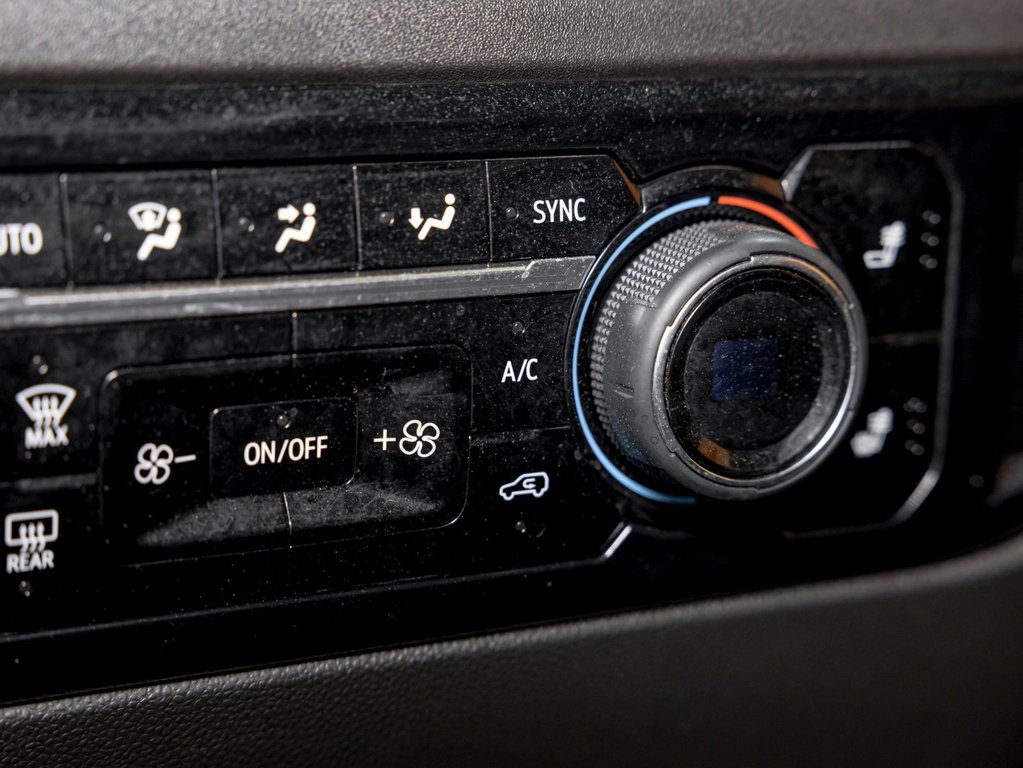 2024 Chevrolet Silverado 2500HD in St-Jérôme, Quebec - 21 - w1024h768px