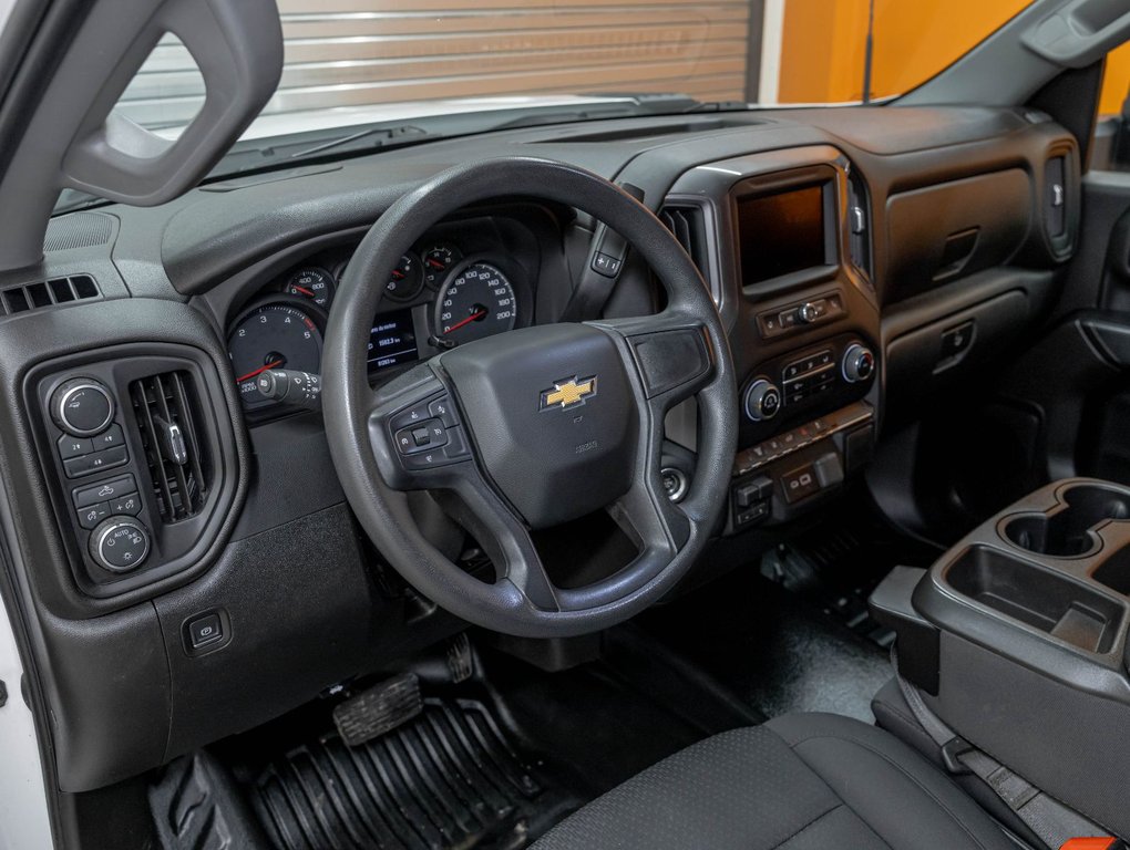 Chevrolet Silverado 2500HD  2024 à St-Jérôme, Québec - 2 - w1024h768px