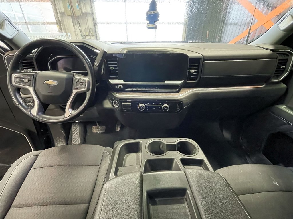 Chevrolet Silverado 2500HD  2024 à St-Jérôme, Québec - 10 - w1024h768px
