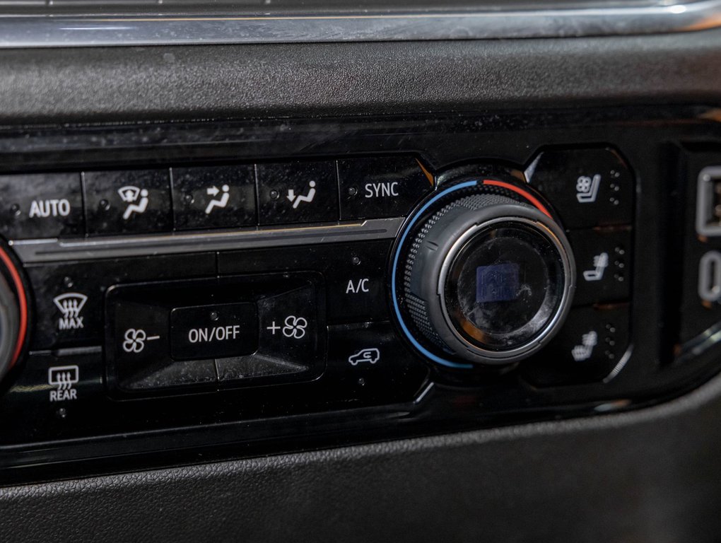 Chevrolet Silverado 2500HD  2024 à St-Jérôme, Québec - 22 - w1024h768px