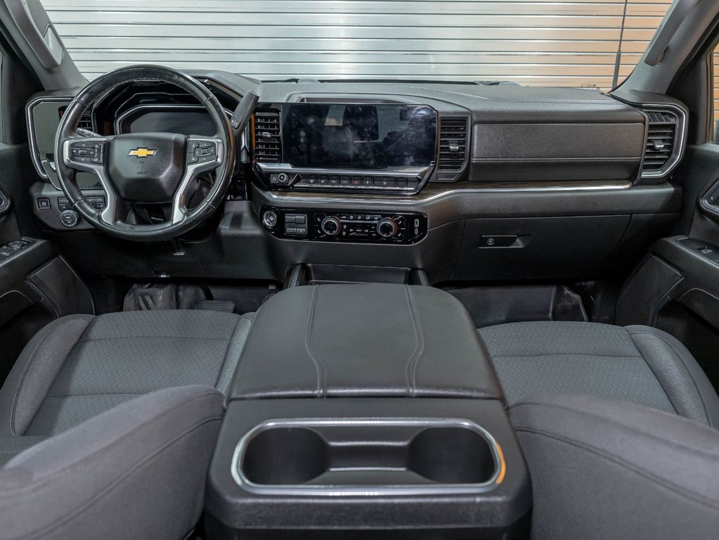 Chevrolet Silverado 2500HD  2024 à St-Jérôme, Québec - 11 - w1024h768px