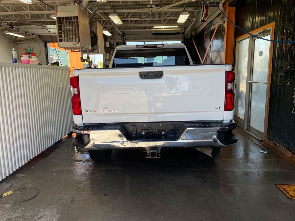 2024 Chevrolet Silverado 2500HD in St-Jérôme, Quebec - 8 - w1024h768px