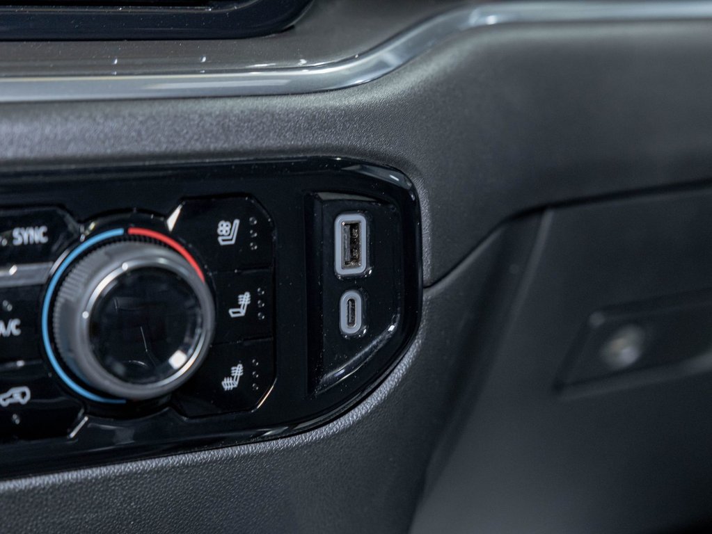 2024 Chevrolet Silverado 2500HD in St-Jérôme, Quebec - 24 - w1024h768px